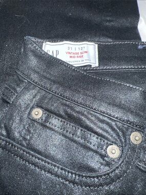 GAP Men’s Slim Mid Rise Jeans — Black Denim